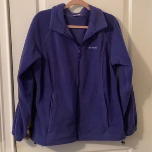 Columbia blue fleece jacket w/2 front & 2 inside pockets 1x. One small flaw-logo